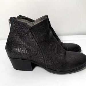 Hudson London leather snakeskin print booties. Size 36.